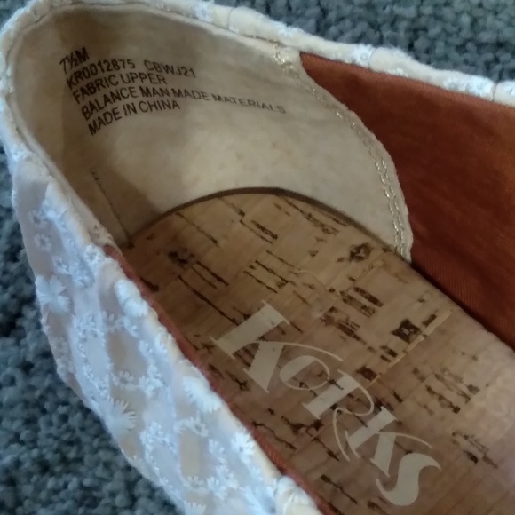 Kork Ease Korks Palmer Ballet Flat Embroidered 7.5M NWOB - Picture 4 of 9